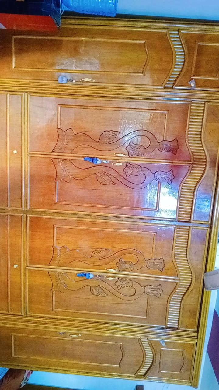 سلام عليكم غرفه نوم للبيع نضافه 90بل ميه صاج عراقي ثكيل الي يريد يراسلني على واتساب ***********بس واتساب السعر 450وبيها مجال بسيط مكاني كربلاء حي الغدير
