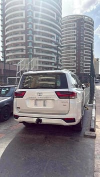 لاندكروز GXR • ٢٠٢٢ • ٩٠٠٠٠ كم