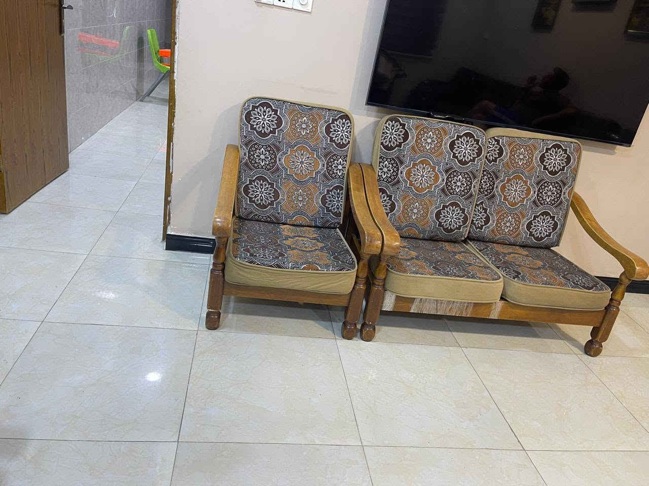 قنفات • موكيت ٢×٣ • نظافة تامة