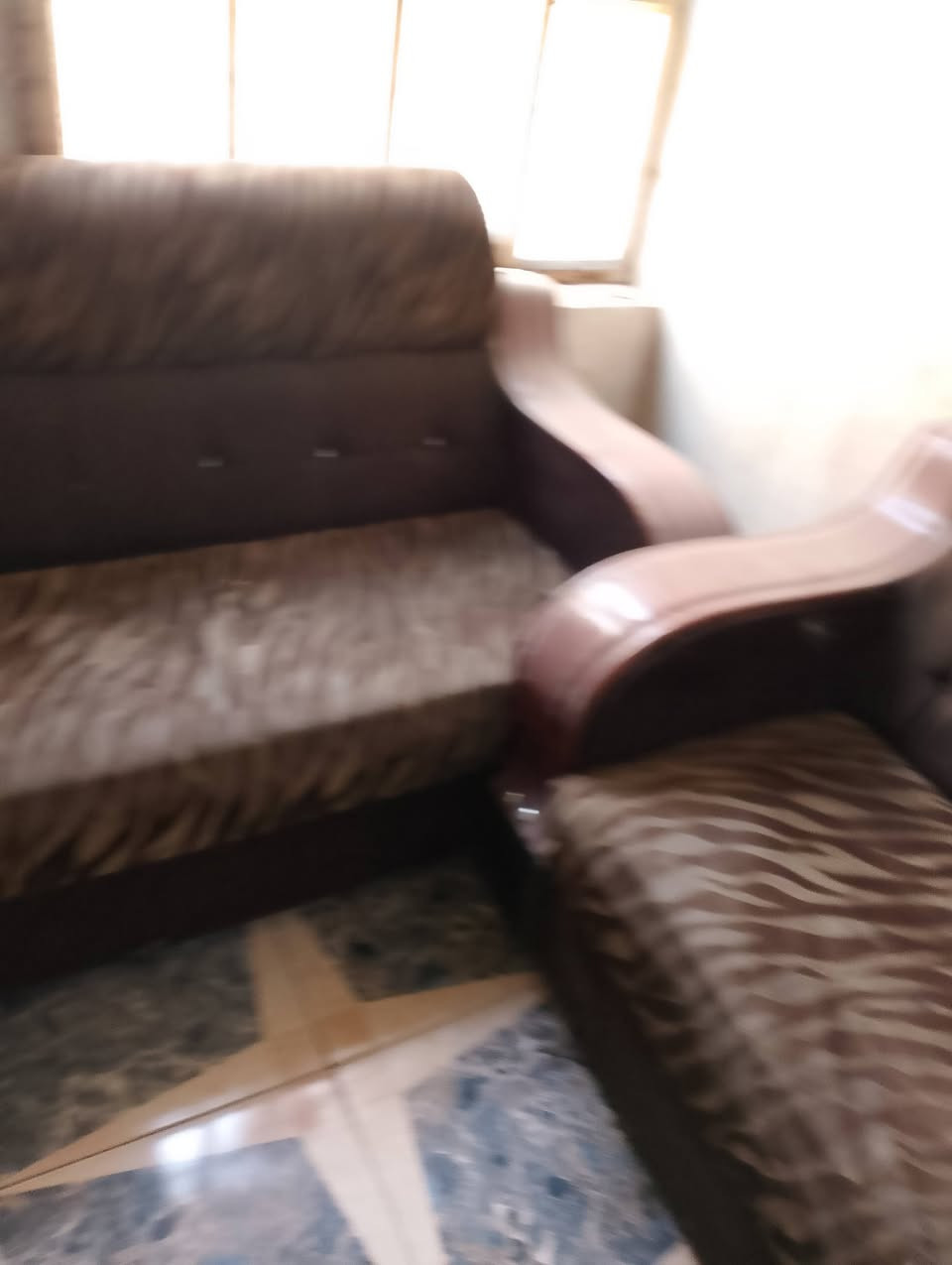بغداد بلديات مقابل نادي صناعة 
رقم هاتف *********** معروض 100بي مجال قليل

