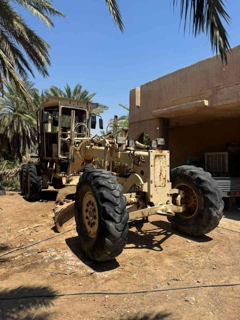 كريدر كوماتسو حجم ٦٠٥ رقم واسط تحويل ***********
