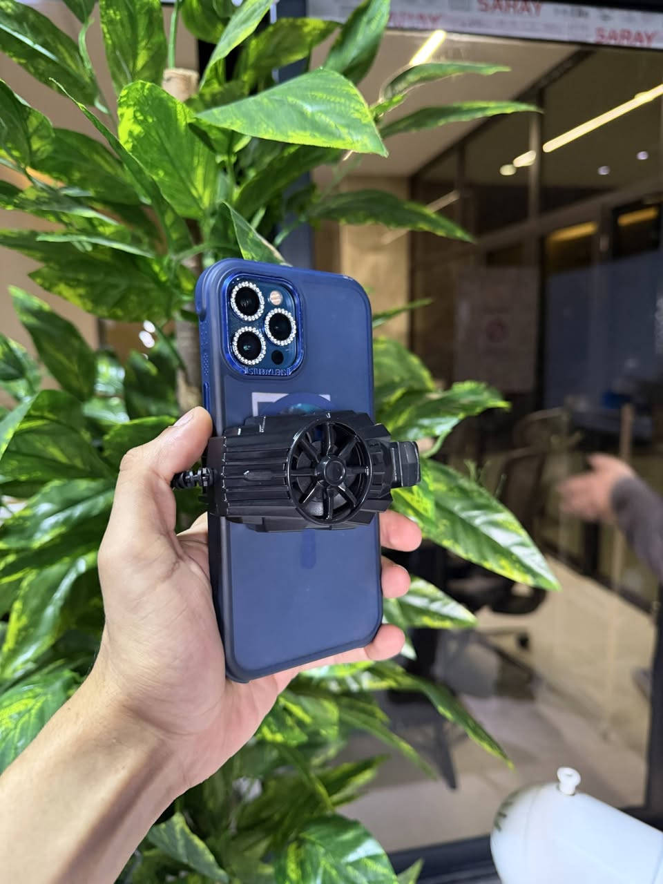 مبرد هاتف G6 

مبرد الهاتف G6 يوفر تبريدًا سريعًا وفعالًا ليحافظ على حرارة جهازك منخفضة حتى مع الاستخدام المكثف.

.تبريد فوري وقوي للهاتف

.يقلل ارتفاع الحرارة أثناء الألعاب والبث المباشر

.تصميم مدمج وخفيف الوزن

.تركيب سهل ومناسب لمعظم الهواتف

.تشغيل هادئ بدون إزعاج

.منفذ USB للطاقة المستمرة

.مناسب للاعبين وصناع المحتوى والبث المباشر

.حافظ على أداء هاتفك واستمتع بتجربة أكثر سلاسة دون تهنيج أو ارتفاع حرارة.
السعر 10 الف 
يوجد توصيل لجميع المحافظات 
للحجز مراسلتنه على الصفحه 
او واتساب ***********
