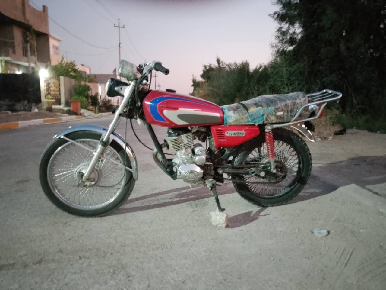 السلام عليكم تايكر للبيع كلش نظيف شراي اتصل على (سعر 260) بيها مجال قليل دراجه خير من الله(***********)📞📞📞
