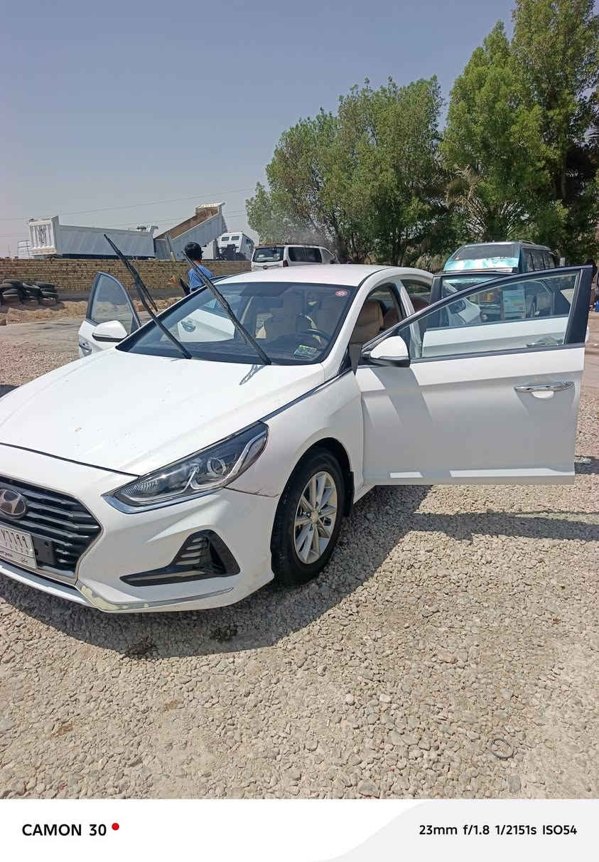 سوناتا 20 خليجي ضربتها بجم بنيد وجاملغ  وبيها جنطه مبدله   للبيع مكاني حله  ماشيه ١٥٠  مكينه كير تبريد كفاله دواخل جديد  جاهزه من كل شي 
سعرها  ١٢٠   بااسمي
***********
