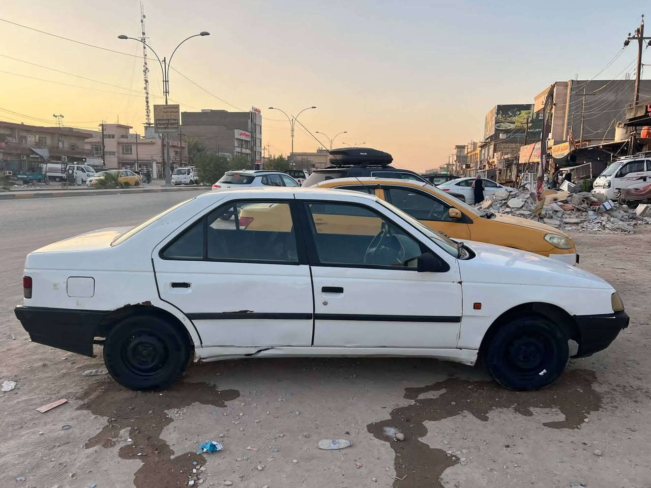 سلام عليكم بيجو رواء ٢٠٠٧ ابيضّ ألون خصوصي رقم بابل كير ومحرك خير من الله عينه وصنيه جديد نضافه الكشر مثل مشوف لا ضربه ولا صبغ مكان السياره حله / بابل 
السعر ٢٥$ وبيه مجال بسيط 
الاستفسار ع رقم 
***********
