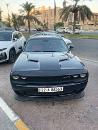 بنيد للبيع كلش نضيف شخط مابي مكاني بغداد حي الجامعه 07702715850