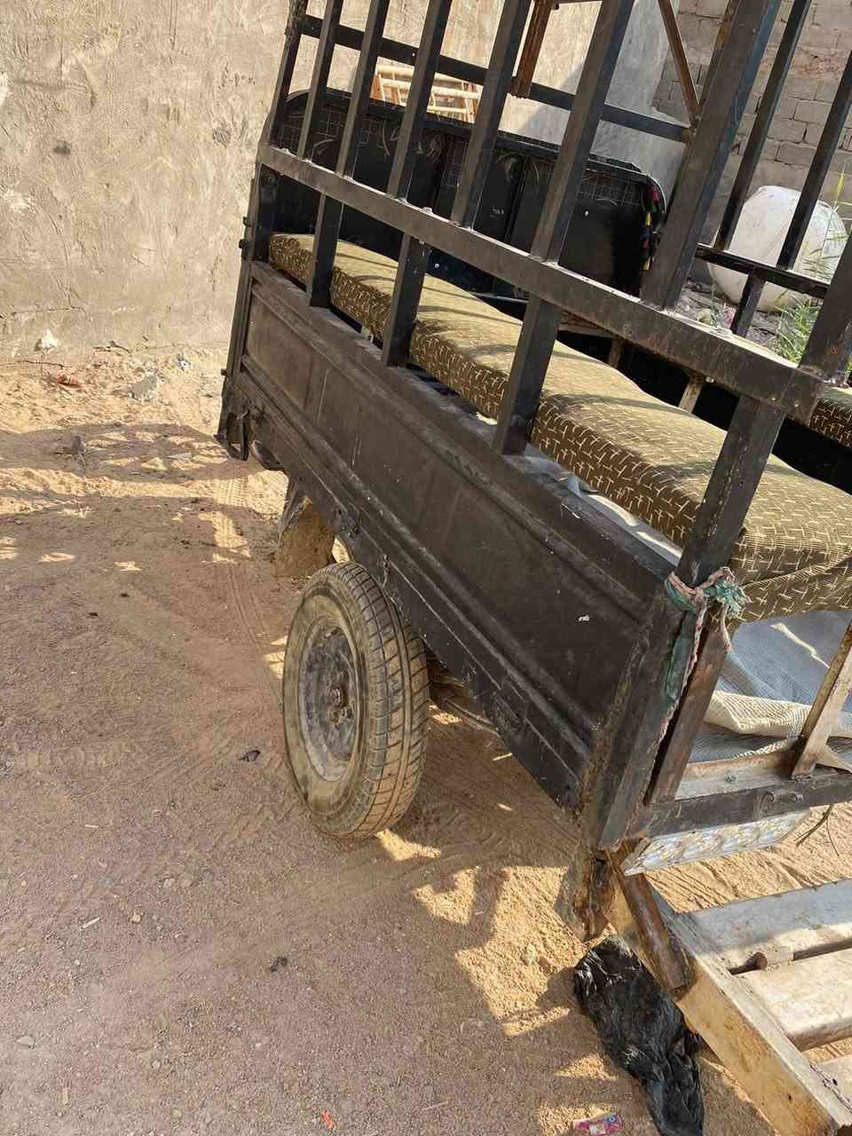 السلام عليكم ستوته كامله كلك أوراقها ضائعه محركها جمره مصطبات دوسه تخم تاير كهربائيات شغاله ب 800 وبيها مجال الشراي مكاني كربلاء ***********

