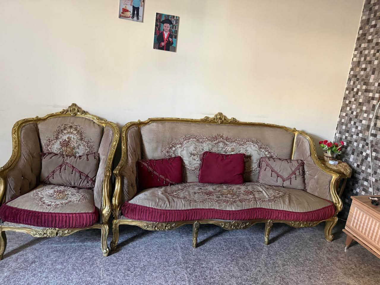 تخم مصري ويا ميز وطبلات مرمر نظيف كلش عنوان بغداد الحرية اللي يريده يدخل خاص يراسل لو يتصل على هذا الرقم *********** بي وتساب
