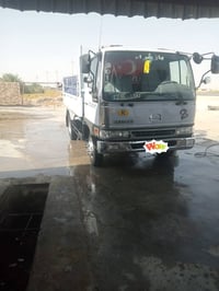 هينو • مكفول • شاحنة
