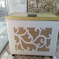 ميز دخل الأرضية • مرمر