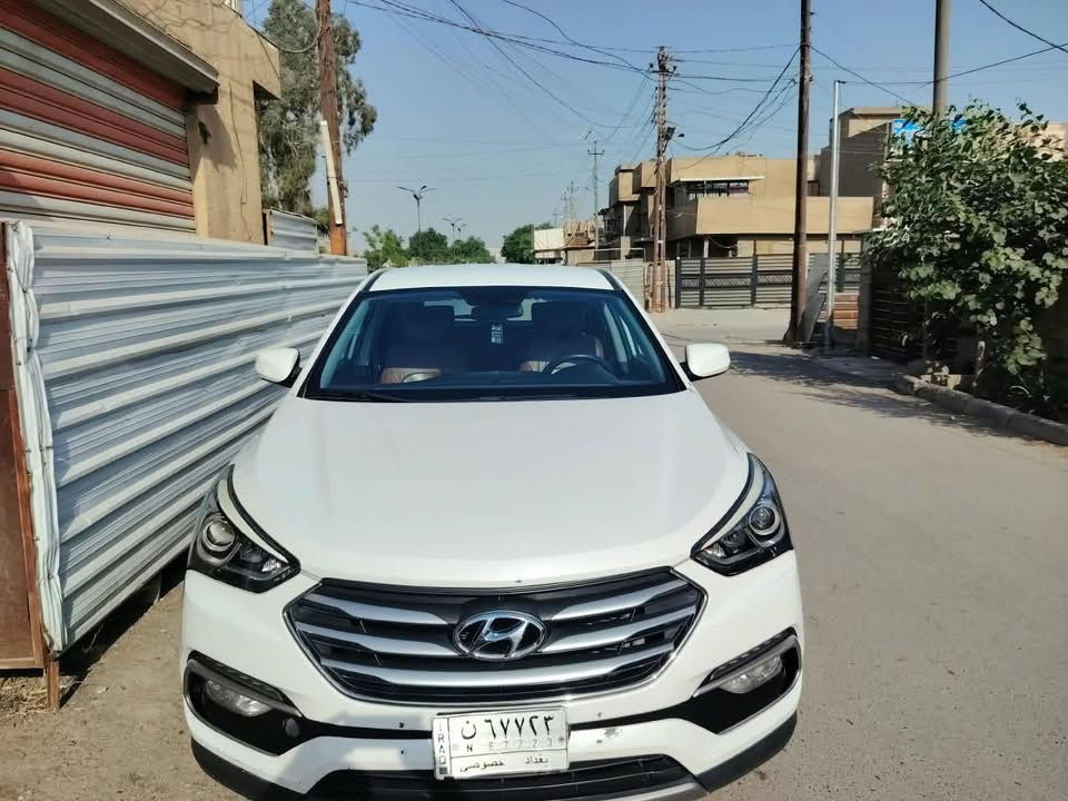 سنتافيا 2017✅
نص مواصفات✅ 
محرك 2400✅
السياره جديده استخدام بيت✅
صدر امامي جديد✅ 
صدر خلفي جديد✅
تخم تاير جديد✅
باتري جديد✅
السعر 140 وبيها مجال✅
السياره احلى من الصور بهواي تعال وشوف وكلب مكانها بغداد ورقمها بغداد 
للاستفسار***********
