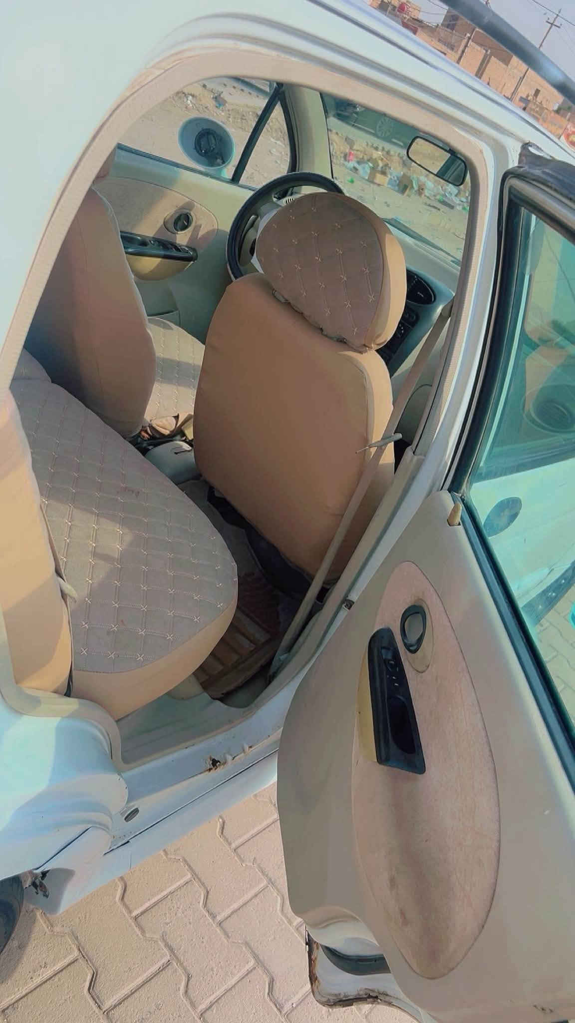 كيو كيو • ٢٠١٢ • نجف