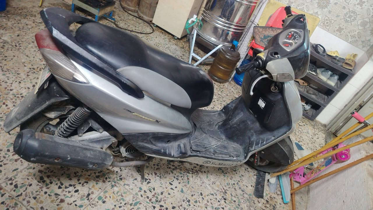 السلام عليكم شباب عندي دراجه سكنس اقبل المراوس واقبل للبيع دراجه كل شيء كامل بيها ونص نقره سلف تشتغل الدراجه كهربائياتها كلها مقفوله دراجه نظیفه بها كم ضربه بسيطه في جاملغ اليسرى السعر 500,000 دينار عراقي بها مجال مكاني ببغداد اهلا وسهلا بيكم رقمي للتواصل ***********
