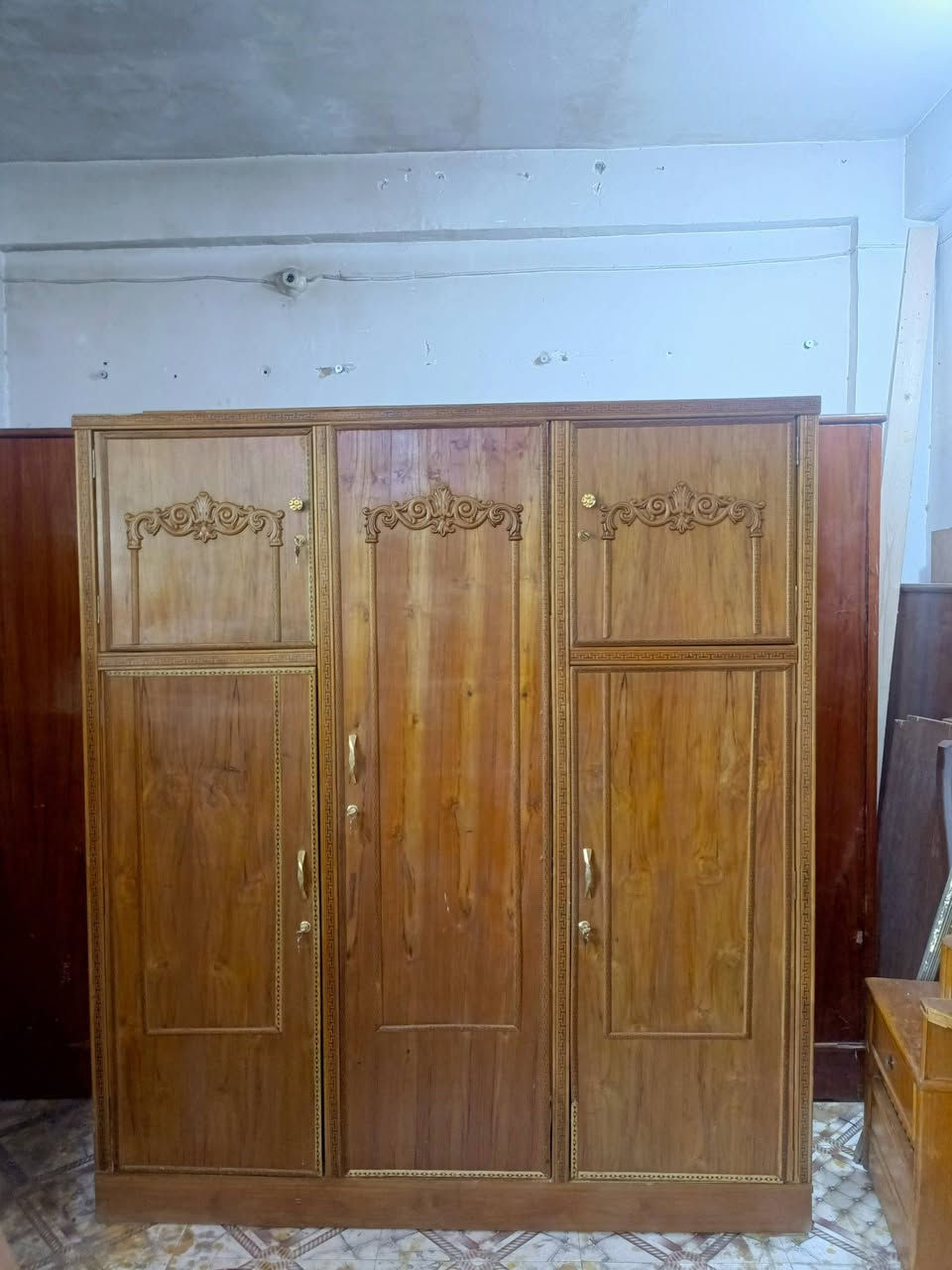 ابو ثلاثه 165 كلش نضيف ابو 5 سعره 175 تخت نفر ونص ب 30 مكاني كربلاء ***********
