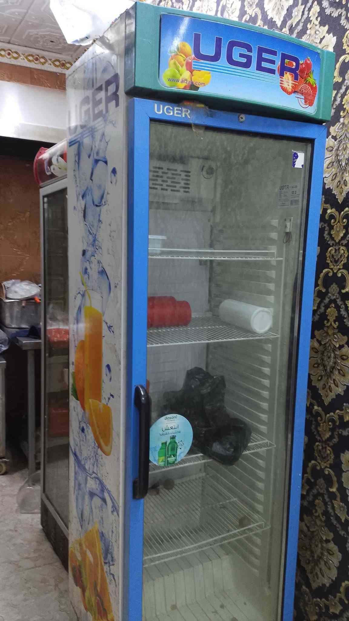 غراض مطعم البيع مكاني بغداد ***********
متواجد تصال. فقط
***********

موجود كر بركر ثلاثي 

بوجات  عدد 2  

شواية كباب  دكت ثقيل 3 متر 

عارضات عامودية 2 سطحي 1
 شواية كص سل. ستسل. سلايت 

معرض سل. ستسل حجم كبير 
وبعد غراض
