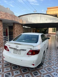 كورلا • ٢٠٠٩ • فتحة سقف