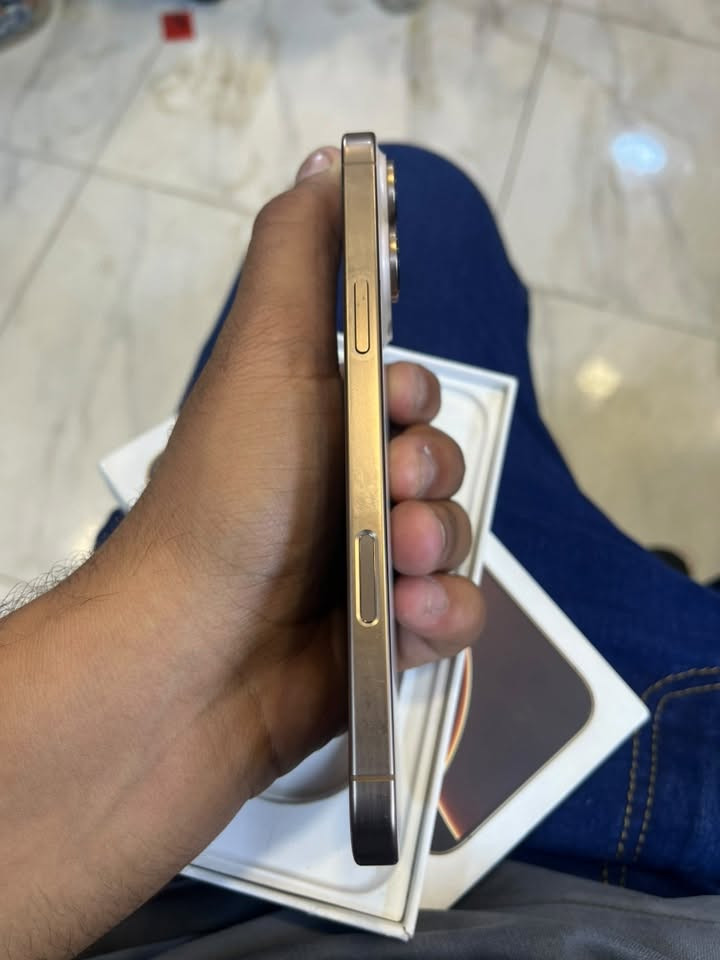 للبيع ١٦ برو ماكس وتر بروف مكفول  بطارية٩١ ب٢٦٥
اخون السعر ١٢٢٥ قفل من لخير متسعجل علية 
شوي بل شاصي  كم شخط لو شخط لو شخطين فقطط 
عنوني بغدا.د اعضمية 
***********
