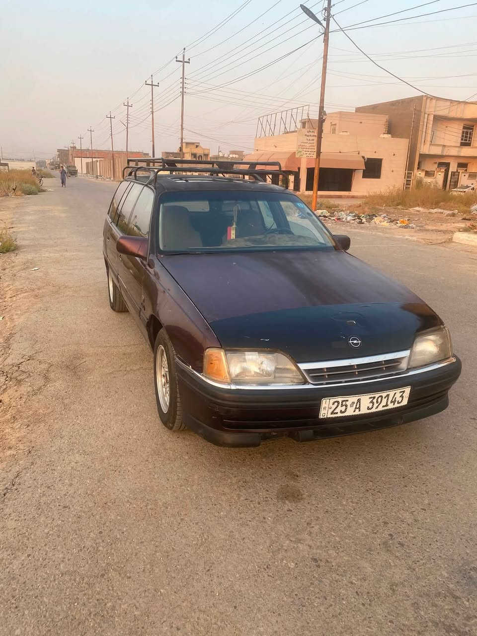 سلام عليكم
اوبل اوميكا 
موديل 1993
محرك 2000
 البيع 🔥🔥🔥🔥🔥🔥🔥🔥🔥🔥
 السعر ٣٠ وبيها مجال بسيط 

بغداد / الدوره / عرب جبور  
 ***********
