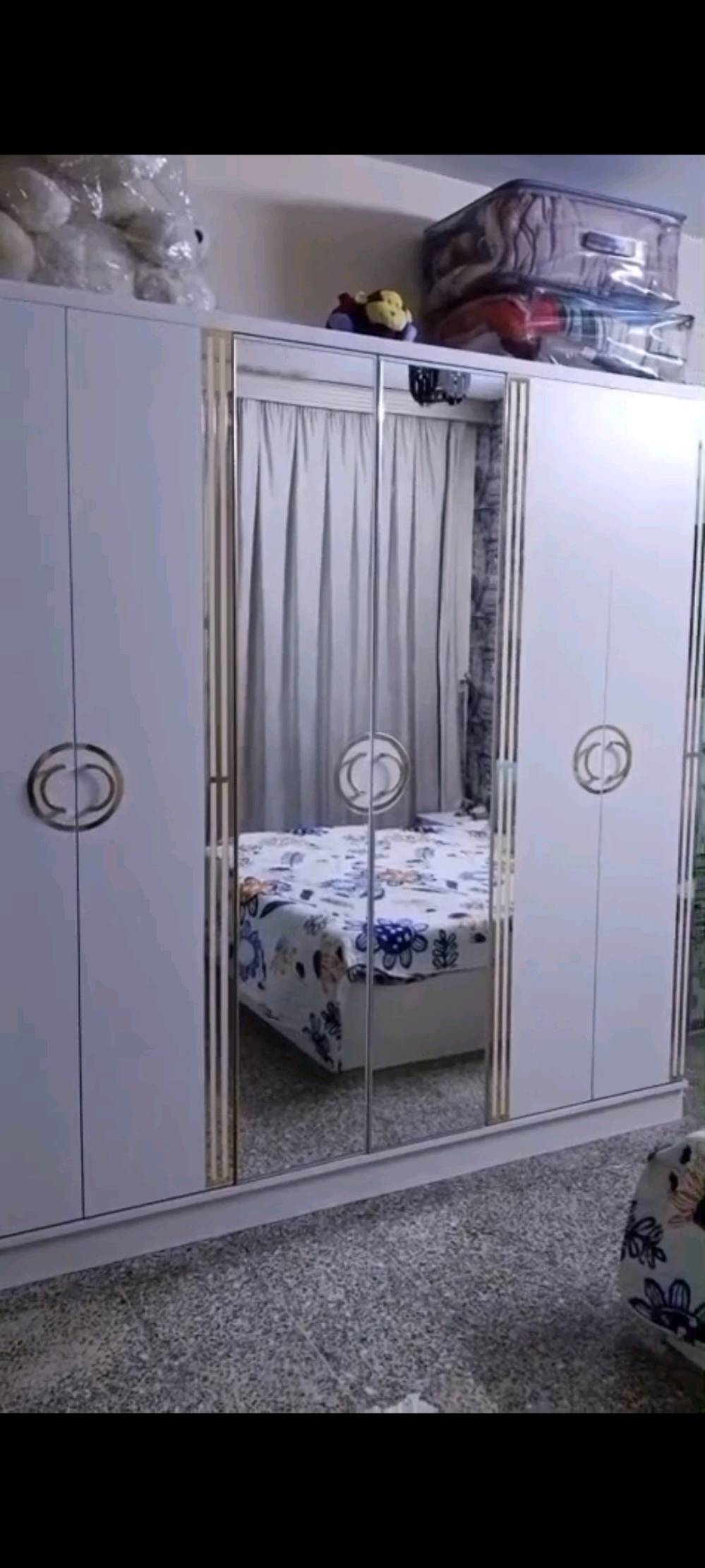 السلام عليكم... 


غرفة نوم كاملة للبيع مابيها نقص نضيفة مابيها اي ضرر مستعملة شي بسيط والنظافة واضحة كدامكم مكاني بغداد حي العامل..
السعر (500) 
للاستفسار. (***********)  واتساب موجود