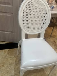 كراسي جديدة • ٤ قطع • سيدية