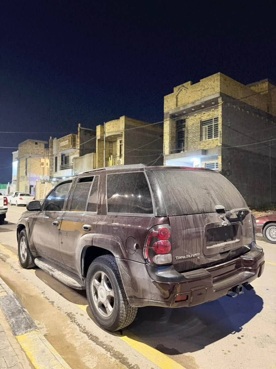 سلام عليكم بلايزر موديل 2008 مزاد وزاره الداخلية رقم حلو واسط باسمي السياره مكفوله بدون ضربة فقط جراد ومصبوغه حزام ونفس اللون السياره جديده حيل داخل نضيف تبريد كير مكينه تخم تاير باتري كله جديد منقصها برغي ترايك وين متريد 
عنواني واسط الكوت 
***********
***********
