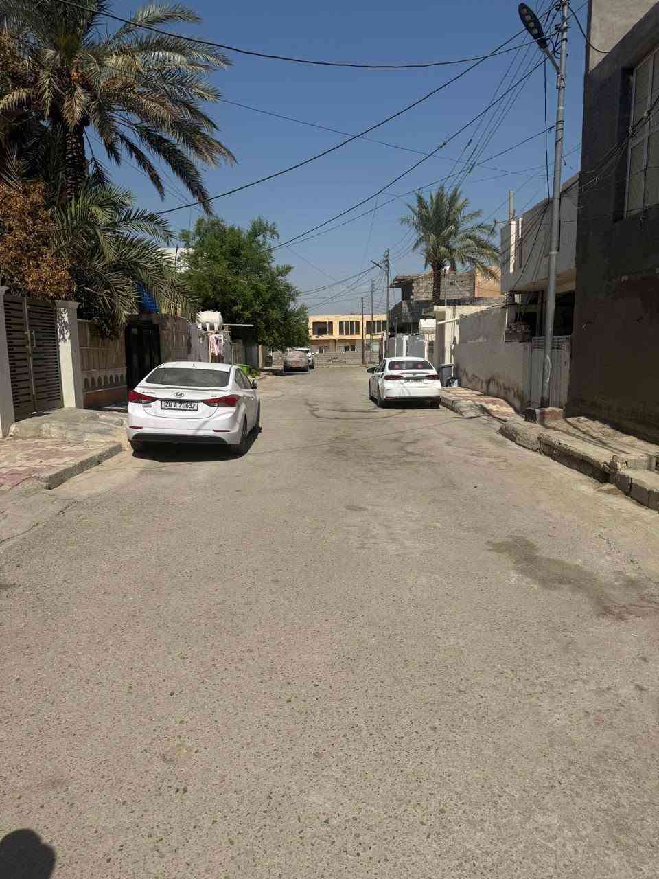 عقار سكني للبيع – بعقوبة / التحرير
للبيع قطعة أرض سكنية ضمن أفضل بلوك في منطقة التحرير – بعقوبة.

▪️ المساحة: 100 متر مربع
▪️ واجهة على شارع بعرض 10 أمتار
▪️ الشارع مؤمّن بالإنارة
▪️ خدمات كاملة (ماء، كهرباء، صرف صحي)
▪️ الطابو: ملك صرف

✔️ الموقع مناسب للسكن أو الاستثمار، ضمن منطقة هادئة ومخدومة بالكامل.

📞 للاستفسار: ***********
