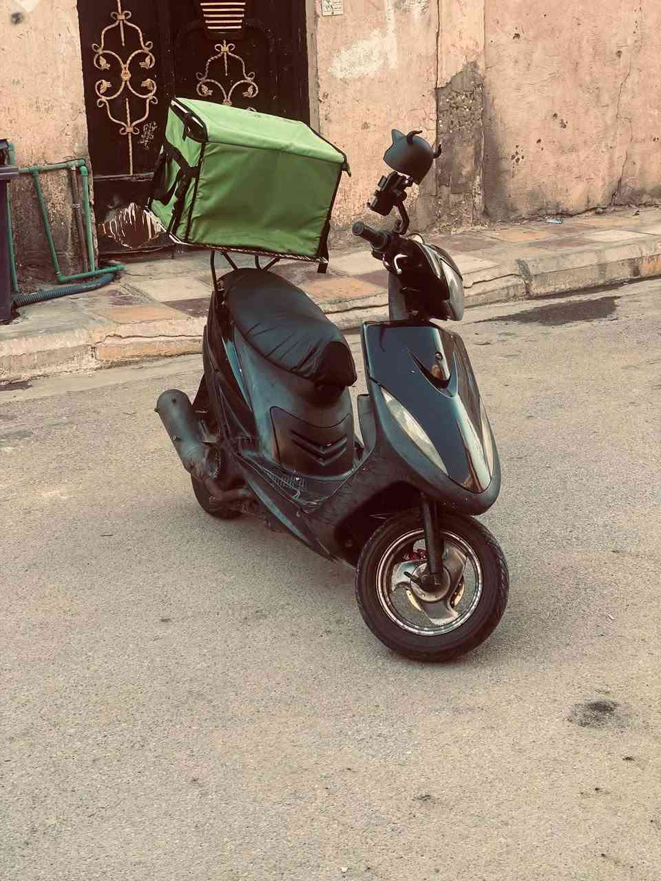 السلام عليكم دراجه لبيع مفتوحه بس ولفات  صارله 6اشهر من مطلعها
سعرها 800وبيها مجال حك الجيه
***********
