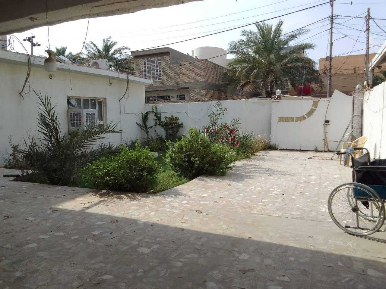 🏡✨ فرصة عقارية مميزة للبيع | النجف الأشرف

📍 حي الأطباء – موقع راقٍ ومميز

🔹 المساحة: 240 م²
🔹 الواجهة: 10 م
🔹 النزال: 24 م
🔹 سعر المتر: 2,500,000 دينار
🔹 يوجد مجال بالسعر 

⭐ عقار بمواصفات مميزة وموقع مطلوب، مناسب للسكن أو الاستثمار.

📞 للاستفسار والتفاصيل:
***********

🏢 مكتب الكعبي للعقار
ثقتكم عنوان تعاملنا
بيع وشراء • رهن • إيجار • ترويج عقاري
