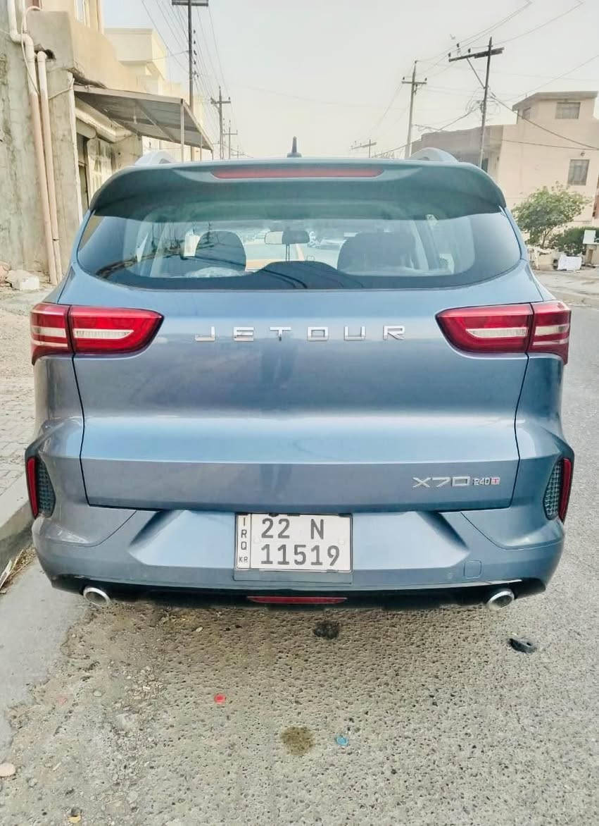 جيتور X70 للبيع فقط بدون مراوسة
موديل 2023 
مواصفات فول 
كلين بدون صبغ بدون شخط وبدون رصعه 
هزة وسنوية جديد
سنويه بسمي 
بيه بطاقة بانزين
ماشي 23 الف 
كير محرك تبريد شرط مامفتوح 
السيارة جديدة 
السعر 122 وبيه مجال للطيبين
*********** كركوك, العراق
