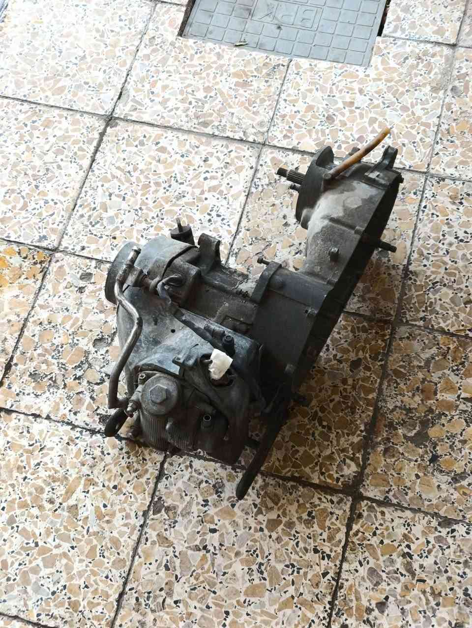 السلام عليكم
مكينه ماكس 120
فوول نعومه  لا بيه صوت ولا اكسل 
بوشه بلاديه كور بلادي كله بلاد مبدله بس بستم 
مكاني قبله حي المهندسين 
سعر 125 نهايته 
شراي يتصل 
***********
