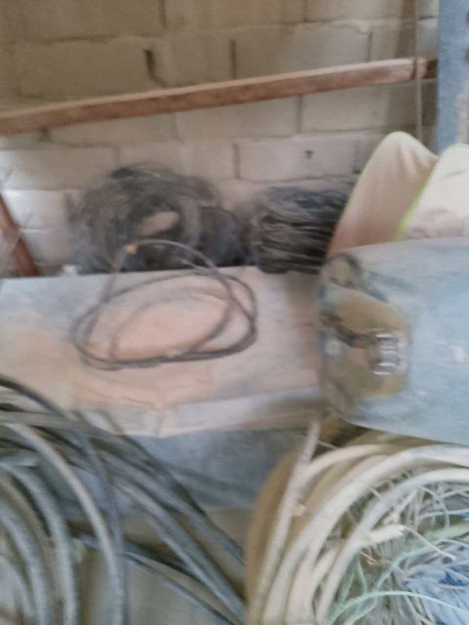 ضفاير  كهرباء  للبيع غير مستخدمة   ***********
