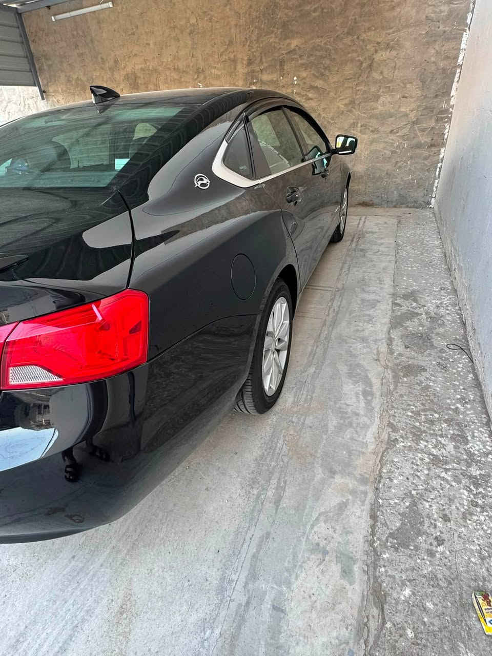 السلام عليكم أمبالا موديل 2019 حادث من امريكا تبديل بابين السايق والخلف بلاد صارت بيه طخه بل جاملغ الخلف السايق  السعر113$للاستفسار ***********
