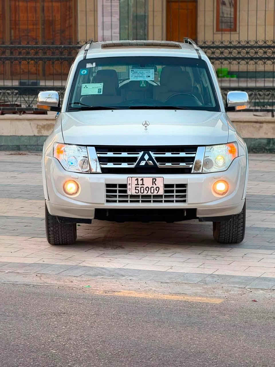 باجيرو 2013  حبتور فول مواصفات لون ابيض صدفي حجم المحرك 3500 رقم  بغداد مشروع واطني بدون حادث  سيارة  مكفوله كفاله عامه سياره كلين عله واضع الشركه معروفه خليجي السياره جديده مال جناي فورويل نضام دفلوك كشنات كهربائي اشارة بل مري شفط تحكم ستيرن شاشه اندرويد شاشات خلفيه  اصليه فتحه تبريد ثلاث قطع حساسات خلفيه زاد ثلاجه تخم تاير كير مكينه حداديه خير من الله سياره جديده لوك محرك 6السعر144 وبيهه مجال اتصل وبيك خيروتدل ***********مكان السياره بغداد الكرخ
