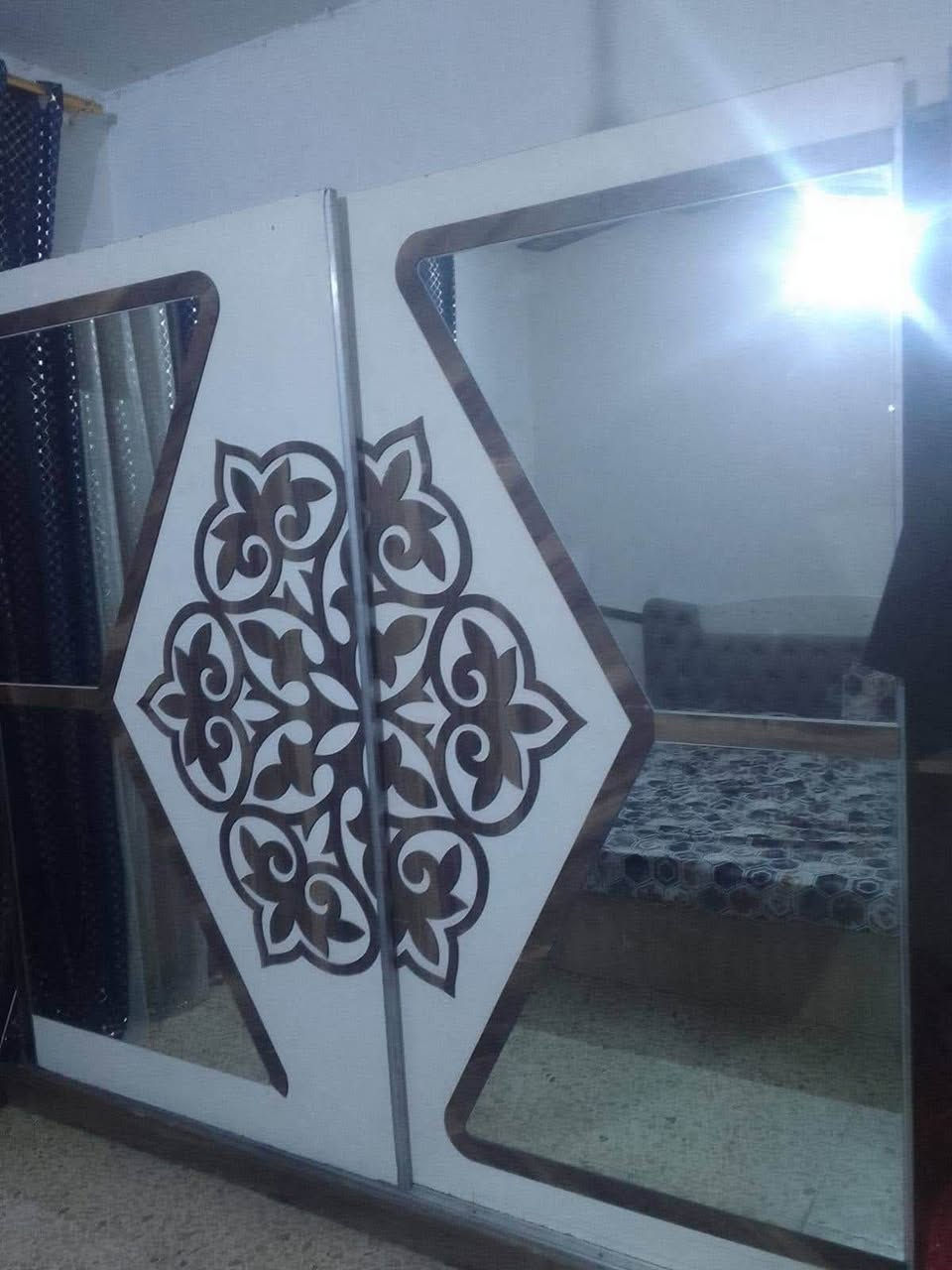 غرفة بيها أضرار نوع تركي هي ودوشك رايديها ب75 وبيها مجال العنوان بغداد الحرية الثالثة ماعدنة توصيل ***********
