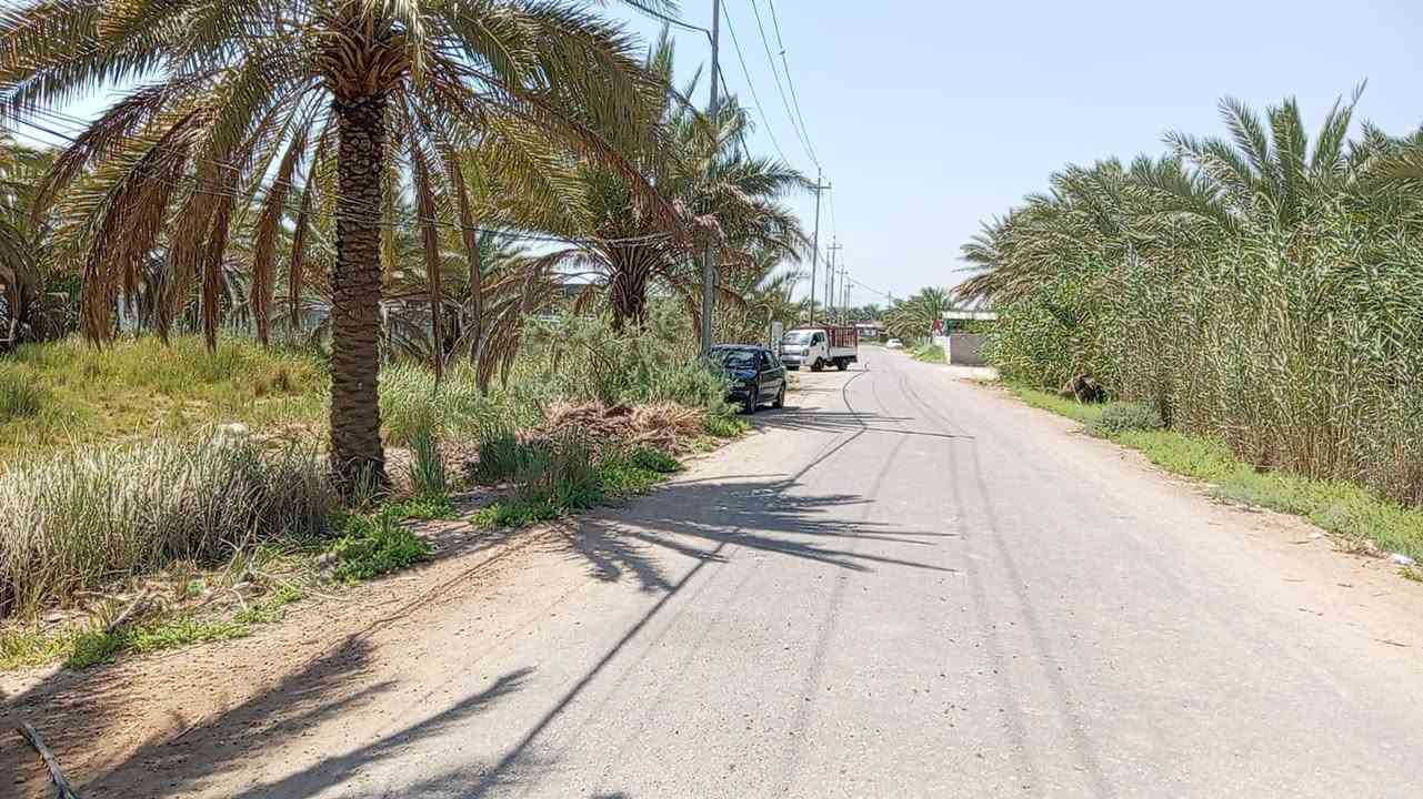 قطعة ارض للبيع ١٥٠٠ متر (طابو زراعي) محاطة بشارعين تبليط الشارع عرضه ٩ متر القطعة متوفر فيها كافة الخدمات كهرباء وماء اسالة وماء سقي، القطعة قريبة على الشارع العام جدا،( شارع كربلاء) القطعة تصلح لأي شي سكن او حسينية او مخازن . 
مكان القطعة شارع بغداد كربلاء عامود ٦٦٣
سعر القطعة ٢٠٠ مليون
للاستفسار ***********
