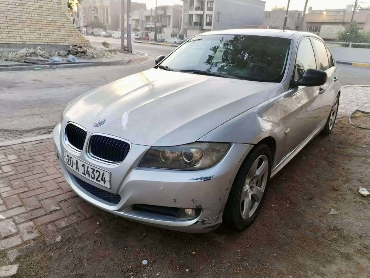 سلام عليكم للبيع E90 موديل 9 حجم 328 فول مواصفات سلايت كشنات كهرباء ونظام ميموري تخم تاير ويل 17 تبريد قطعتين ثلج ماشاءالله بصمه تشغيل السعر 85 وبيها مجال للطيبين عنوان بغداد البياع ***********
