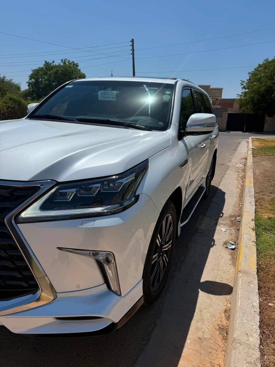 السلام وعليكم البيع او مراوس حسب القناعه
لكزس  LEXUS  LX 570  سوبر سبورت موديل  2021 ابريم اصلي  سياره جديده  مكفوله مغلفه فلام حمايه PPF بل كامل  
الكشنات مدوشمه من بابا الشيخ اصلي  
ماشيه 23 الف حقيقي 
رقم اربيل  باسمي ثاني يوم تحويل 
ابواب شفط معروفه مواصفات لكزز فول اخر 
بصمات اثنين وكرت موجوده 
غراضه شركه كله بيه موجوده ارضياته و فرشات كتلوكات عدده كباته بعد مامشدوده مستحيل اكو نظافته بل نسبه موديله 
مكان الرمادي رجاء فقط شراي يتصل 

***********
