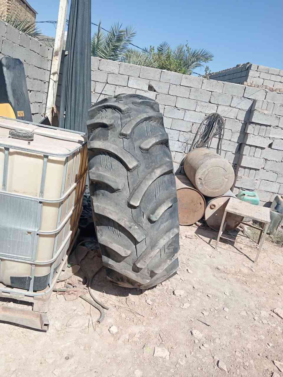 للبيع تيرات حجم ٢٦ بدون ويل نضيف تركي العنوان نجف ***********
