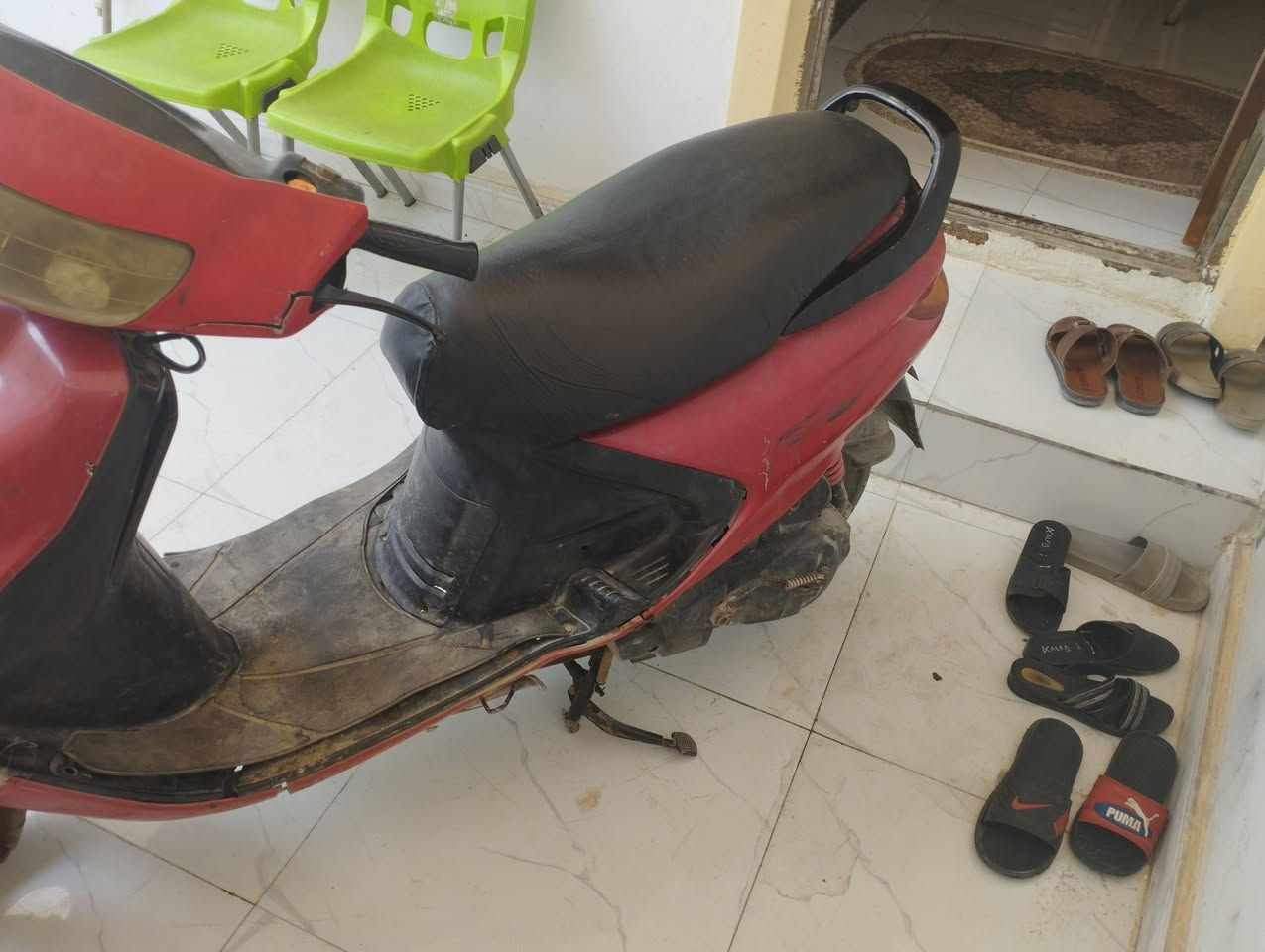 سلام عليكم للبيع دراجه نوع فراشه مكينه ما مفتوحه شرط فحص  سعره 450 وبيه مجال العنوان البصره قضاء ابو خصيب طىريق سيد حامد رقم هاتف فقط واتساب متواجد ***********
