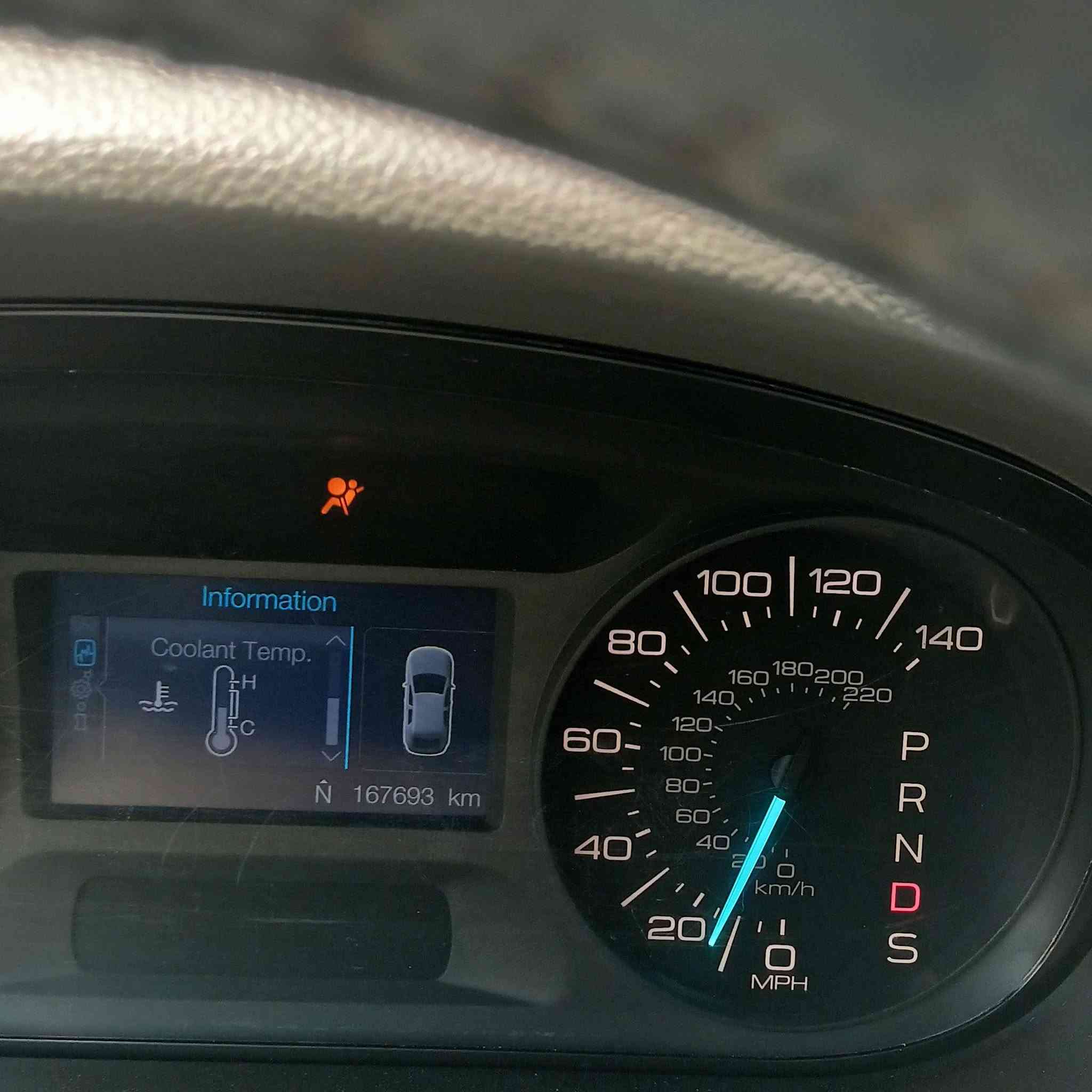 السلام عليكم ورحمة الله
للبيع فورد ايدج 2013  مواصفات sel
وارد امريكي 
حادث جاملغ الأيمن 
كير محرك كفاله
رقم بغداد بسمي
السعر 115 
***********
