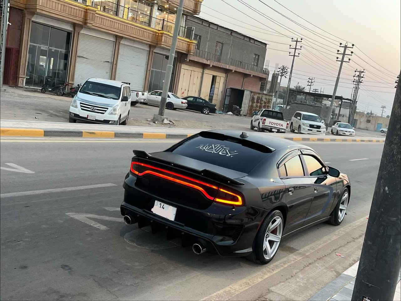 سلام عليكم السعر جوه سوك( 155) اوبيه مجال محتاج من رخصه الادمن البيع ( دوج جارجر R/T بلاك توب موديل 2017 اصل اصل رقم بصره الدولي سنويه وهزه جديده تحويل ثاني يوم سنويه ل 31 السياره جديده وجاهزه حادثه جاملغ وبنيد بدون دواخل السياره حلوه وجديده
مواصفات السياره سياره عليه نصبه فد شي بالشارع 
1/ مكينه وكير 5700
2/ تبريد منضومه جديد
3/ تخم تاير مع ويل نجمه خسفه قويه
4/ كشنات مخمل حضن تدفئه تبريد
5 / حداديه امامي خلفي جديده💯
6/ كير طياره 8 نمر
7/ منضومه زنون
8/ جامه اماميه بلورايز
9/ كاميرا خلفيه
10 / تحديثه وايد بدي بدون نفخات كامله
11/ صوت رياظي طرب 
وباقي مواصفات السياره معروفه والسياره جديده وجاهزه من كلشي وما ناقصهه اي شي الشراي يتصل وبلخدمه السعر جوه سوك  (155)  اوبيهه مجال الشراي يتصل وبلخدمه رقم الهاتف
(***********)  مكاني البصره اخوان كاتب تفاصيله كامله  والصور لي منشوره بلعلان حديثه اليوم

