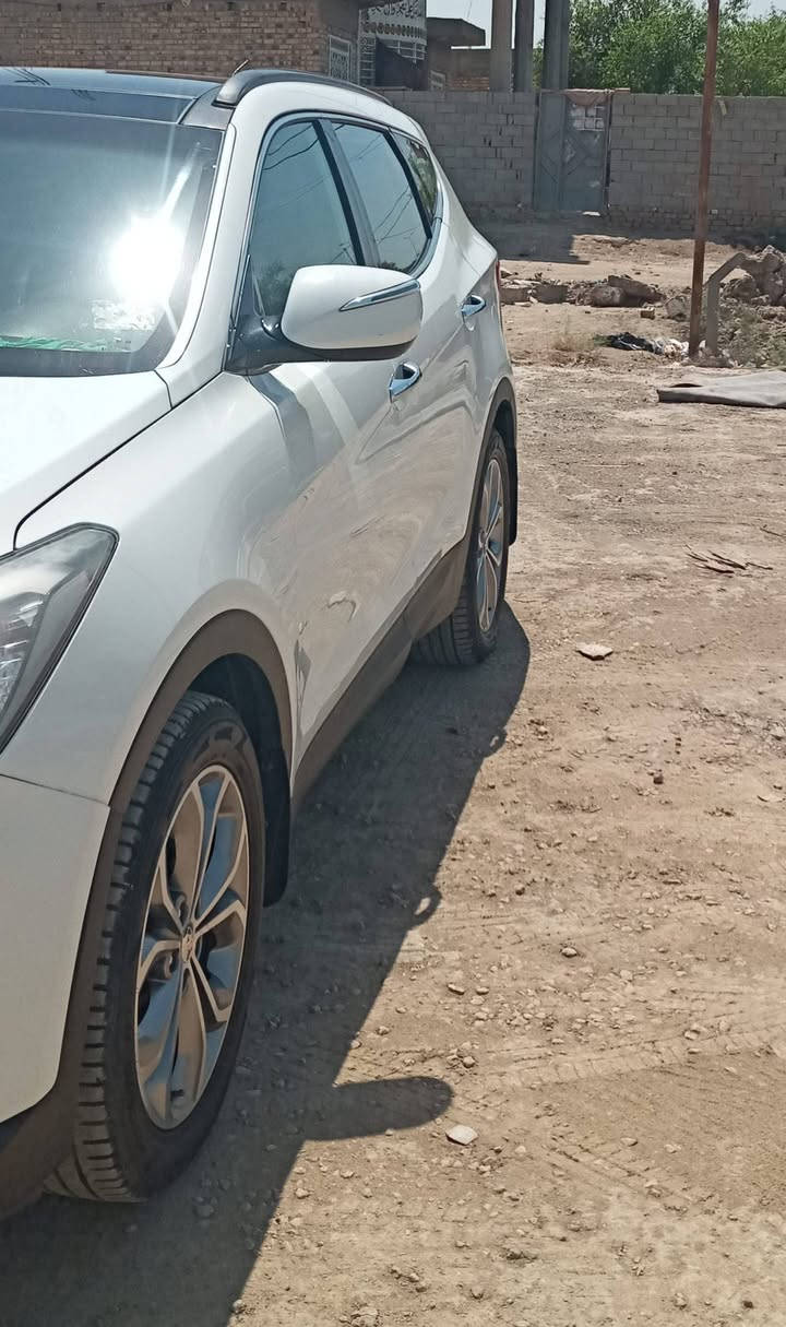 سنتافيا ٢٠١٤ خليجيه كفاله عامه   السياره مكينه 6 سلندر 3.3L فول مواصفات  سبعة  راكب,ويل حجم 19,,,حساسات خلفيه,كامره خلفيه ,بصمه تشغيل+بصمه ابواب, كشافات ضباب تحكمات ستيرن, ثلاث قطع تبريد + تبريد منفصل,تبريد كشنين كهربائي اشاير+ ترحيب بالمري,برد السياره الخلفيه بلاديات. لايتات تصعد تنزل, نضام Eco ,مانع تزحلق, نزول منحدرات, رقم بابل باسمي , سياره عليها ادامه كامله من تخم تاير  باتري  والسياره نظيفه   للاستفسار أكثر اتصال ع ***********
