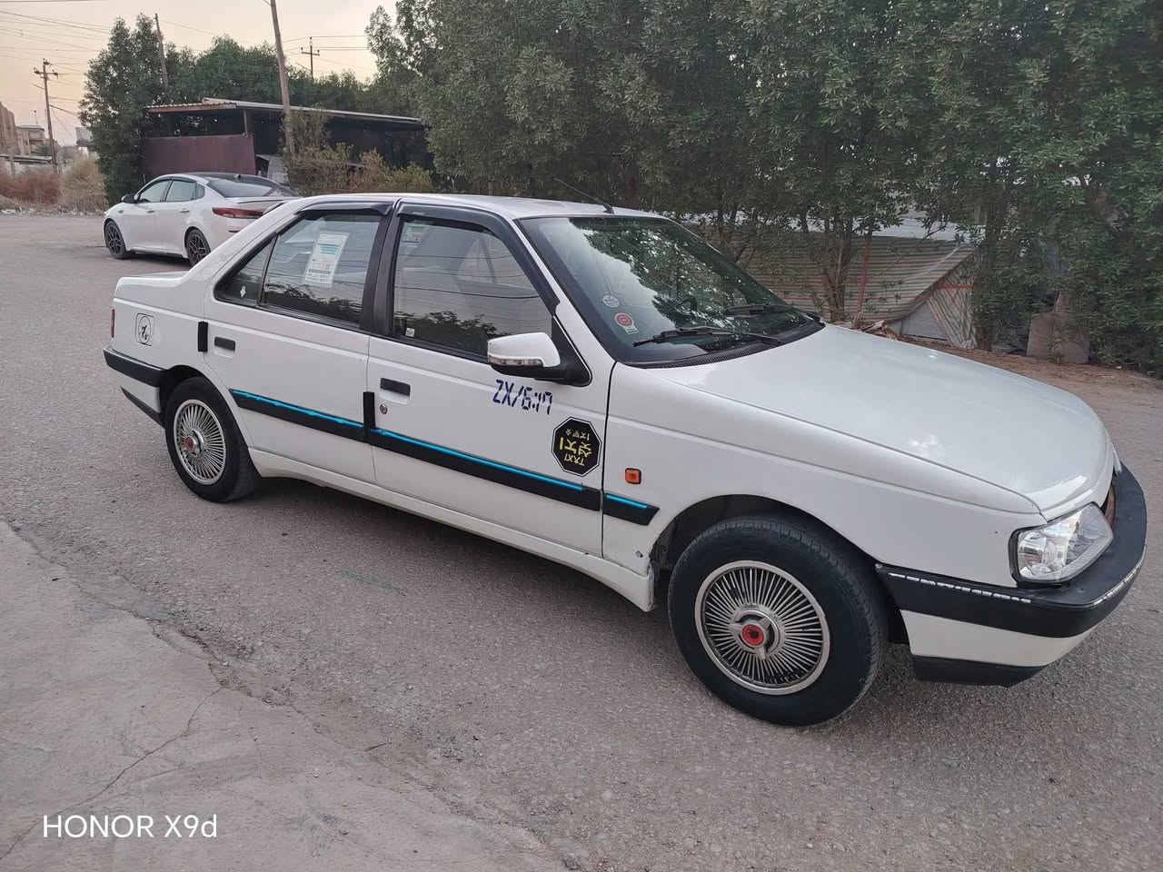 بيجو لميس خصوصي  مديل 2012 كير محرك تبريد خير من الله
سنويه  لل 2027
 بيه طخه شوفت عينكم 
تبريد شغال وثلج 
السياره باسمي 
السعر 32وبيها مجال 
مكان السياره بغداد الزعفرانية 
للاستفسار اكثر *********** هـ متوفر واتساب

نص مكتوب في الصور:
- HONOR X9d