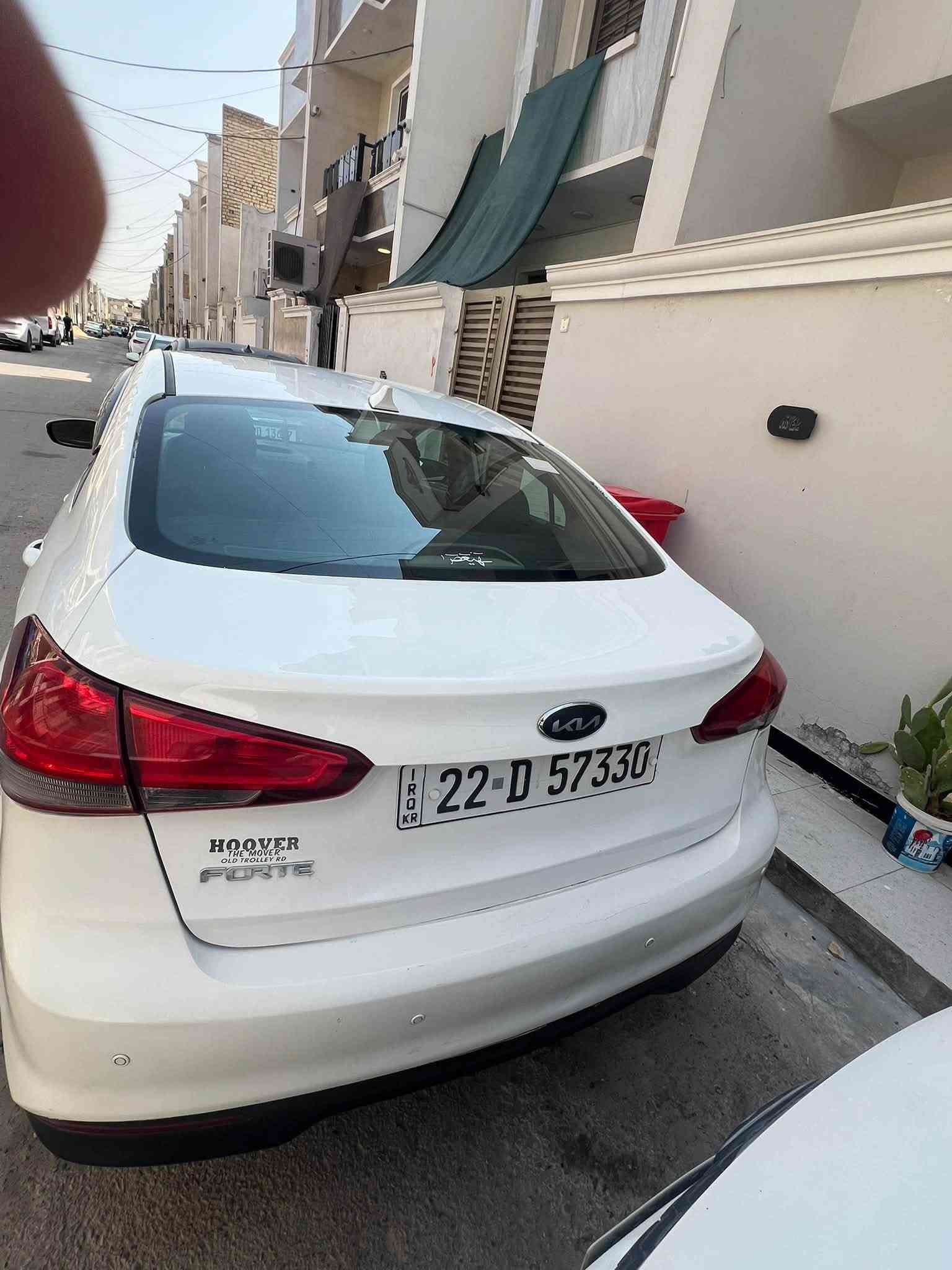 السلام عليكم 
كيا فورتي 17 امريكي ماشية 94 الف كير محرك مكفول سيارة جاهزة ليبل واحد السعر 103 مكاني بغداد الدورة 
***********
