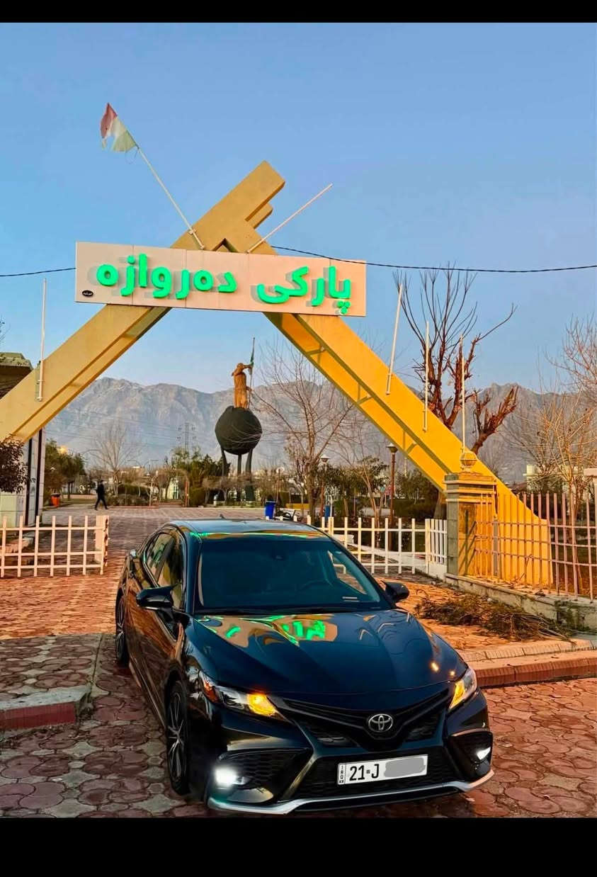 بؤنيت و جاملغى ده عمه يه ك ده رگاى كليرى ئه مريكايه ناوى نه گرتووه ته نها قرچى هه يه
ئه رباگ به س شانى ته قيوه 
گيرو مه كينه ى به شه رت
١٦٠ گه لا
***********
