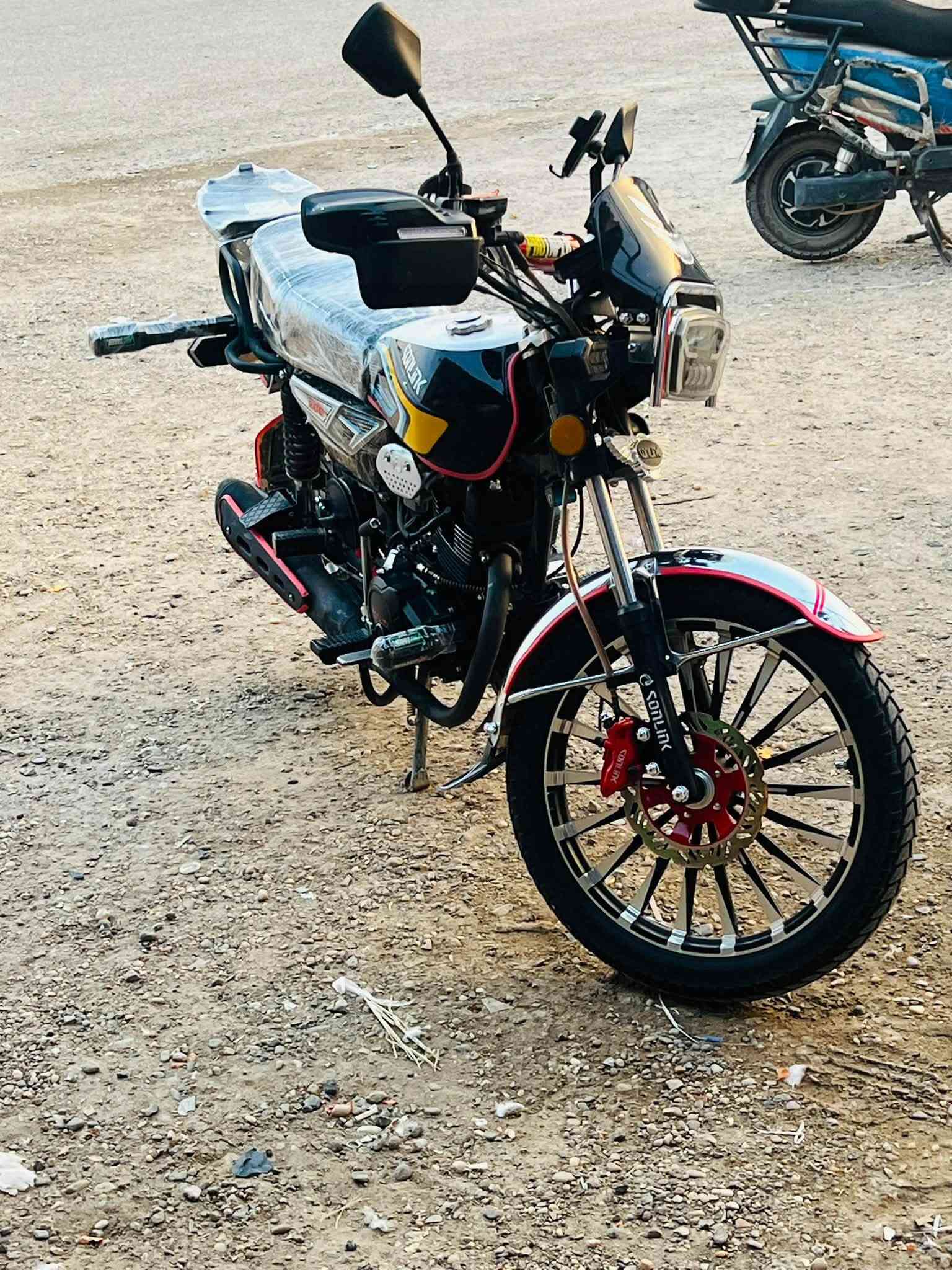 سونك • ٢٠٠ • ماشي ٤٠٠٠