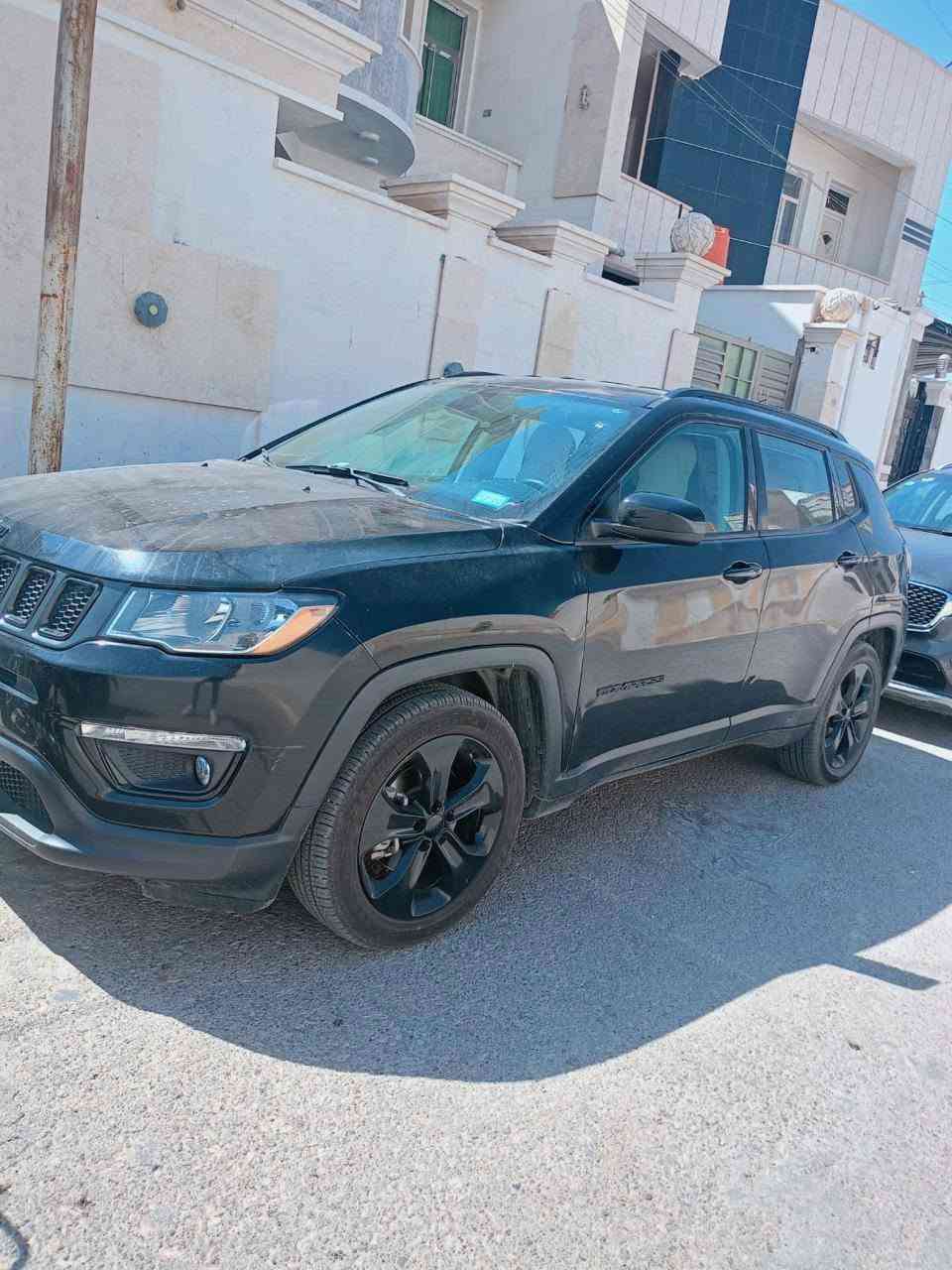 السلام عليكم سياره اللبيع جيب كومباس مواصفات نص فول سياره الضرر بابين فقط مبدلات شركه سياره حلوه كير محرك كفاله  رقم اربيل سنويه جديده سياره بأسمي تحويل ثاني يوم   السعر ١٢٥ وبيها مجال الطيبين الاستفسار اتصال عل رقم التالي ***********
