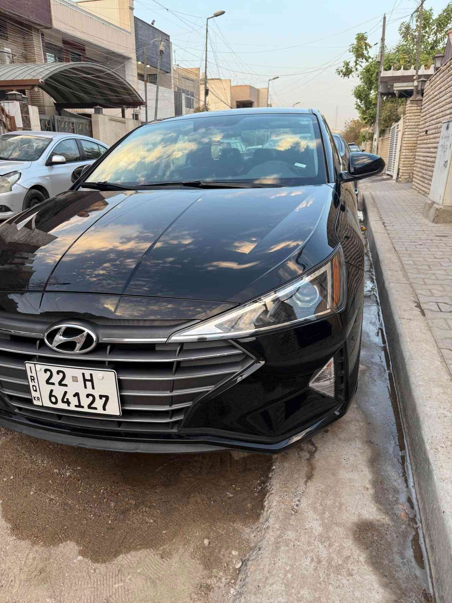 النترا 2020 للبيع 
السلام عليكم النترا موديل 2020 الممشى 62،000 ميل  مواصفاتهة (رادار امامي، رادارات مري نقطة عمياء، كاميرا) محرك 2.0 دوش كير AT مكفولات شرط. 
السيارة حادثهة موضح بالصورة بالاضافة الى طخة بالباب ممصلحهة البجم كبس برغي ممفتوح بي. 
الملاحظات الاضافية (خدوش واثار حالوب بسيطة) 
السيارة جاهزة من كلشي ناقصهة بس بولش مرتب (باتري،دسكات،اذانات 2 جديد مشدودة موبز اصلي) 
السعر 125 بدون مراوس مكاني الأعظمية.
*********** بغداد, العراق

نص مكتوب في الصور:
- Free bid history copart and iaai » Hyundai » Elantra » Hyundai Elantra Sel 2020 Black 2.0L vin: 5NPD84LF6LH573770 Hyundai Elantra Sel 2020 Black 2.0L vin: 5NPD84LF6LH573770 Final bid: $7075 Auction: IAAI ON APPROVAL Lot number: 28502712 Date of sale: 21.09.2020 Year: 2020 VIN: 5NPD84LF6LH573770 Condition: Run and Drive Engine: 2.0L DOHC 16V 4-CYLINDER Mileage: 16212 miles (Actual)