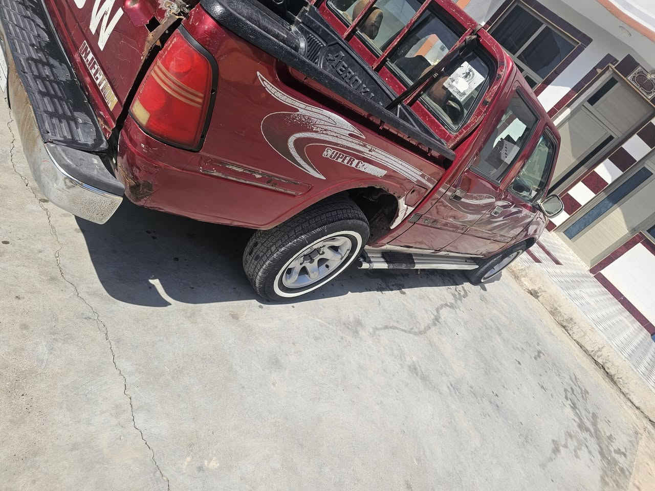 بيكم كنو للبيع السياره جاهزه صبغها بلادي تريد مازدات دعاميه مكينه نظيفه كير خير من الله تخم تاير الرقم ديالى السنويه بأسمنه لل29 موديل 2009 السعر 25 وبيها مجال فقط بيع بدون مراوس مكان السياره ديالى كنعان الرقم ***********
