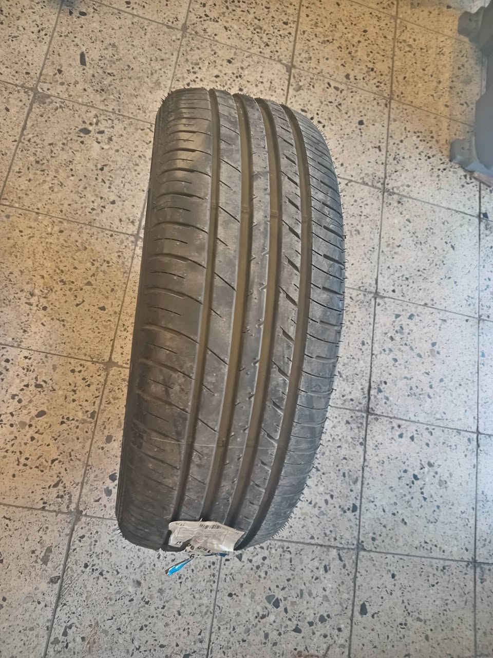 215-55-17
برجستون ياباني اُصًلًيےّ  سعر زوج 310
سومتومو ياباتي اُصًلًيےّ سعر زوج 340
***********
***********
